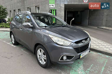 Внедорожник / Кроссовер Hyundai ix35 2010 в Киеве