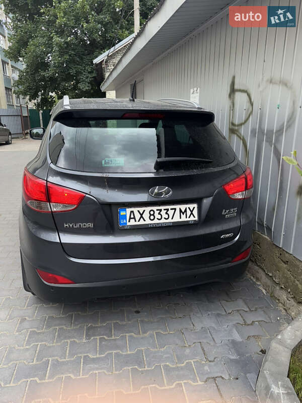 Позашляховик / Кросовер Hyundai ix35 2010 в Харкові