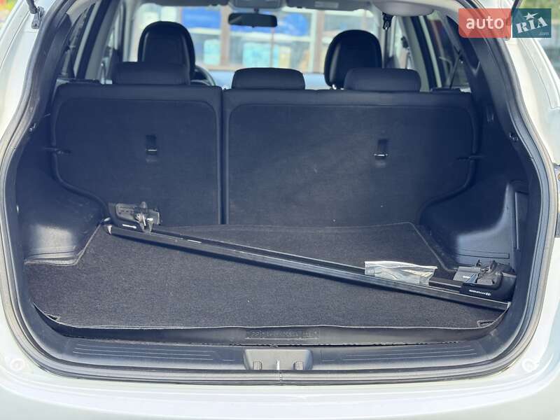 Позашляховик / Кросовер Hyundai ix35 2010 в Сумах