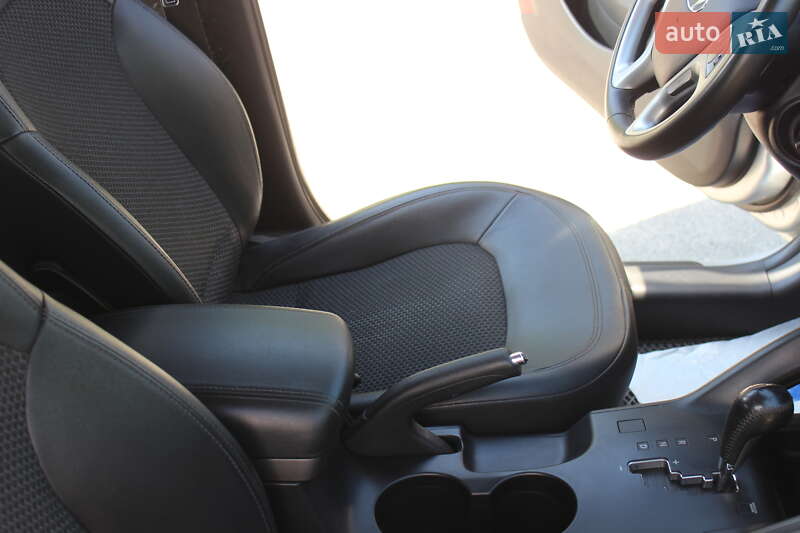 Позашляховик / Кросовер Hyundai ix35 2010 в Дніпрі фото 33 Позашляховик / Кросовер Hyundai ix35 2010 в Дніпрі