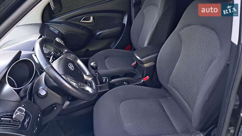 Внедорожник / Кроссовер Hyundai ix35 2010 в Галиче