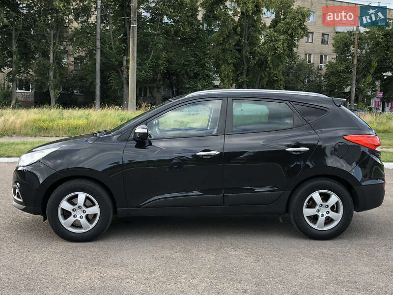 Позашляховик / Кросовер Hyundai ix35 2010 в Рівному