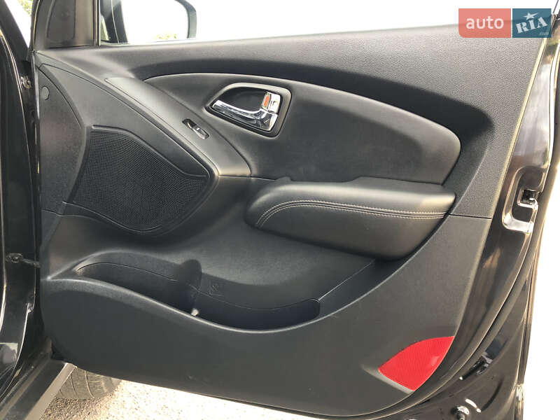 Позашляховик / Кросовер Hyundai ix35 2010 в Рівному