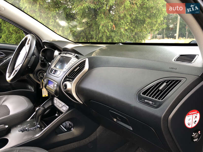 Позашляховик / Кросовер Hyundai ix35 2010 в Рівному