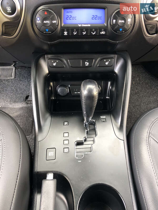 Позашляховик / Кросовер Hyundai ix35 2010 в Рівному