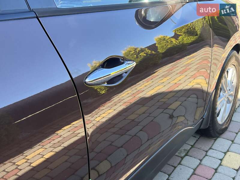 Внедорожник / Кроссовер Hyundai ix35 2010 в Ивано-Франковске