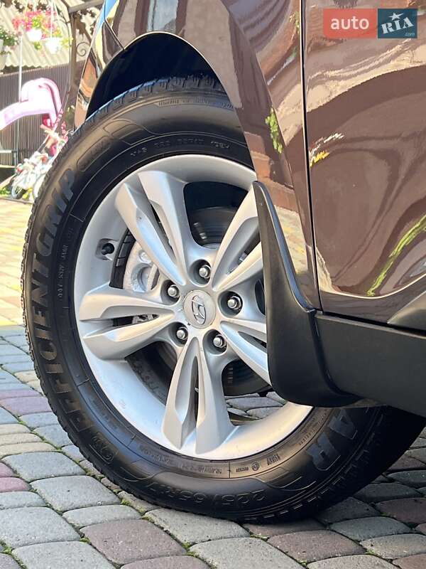 Внедорожник / Кроссовер Hyundai ix35 2010 в Ивано-Франковске