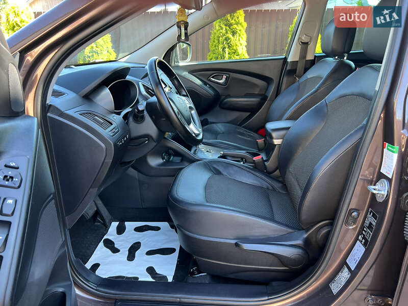 Внедорожник / Кроссовер Hyundai ix35 2010 в Ивано-Франковске