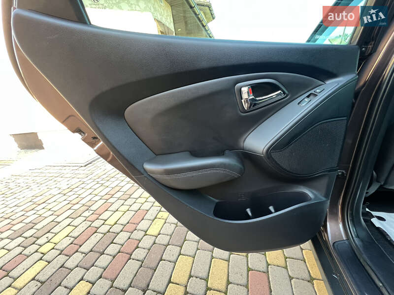 Внедорожник / Кроссовер Hyundai ix35 2010 в Ивано-Франковске