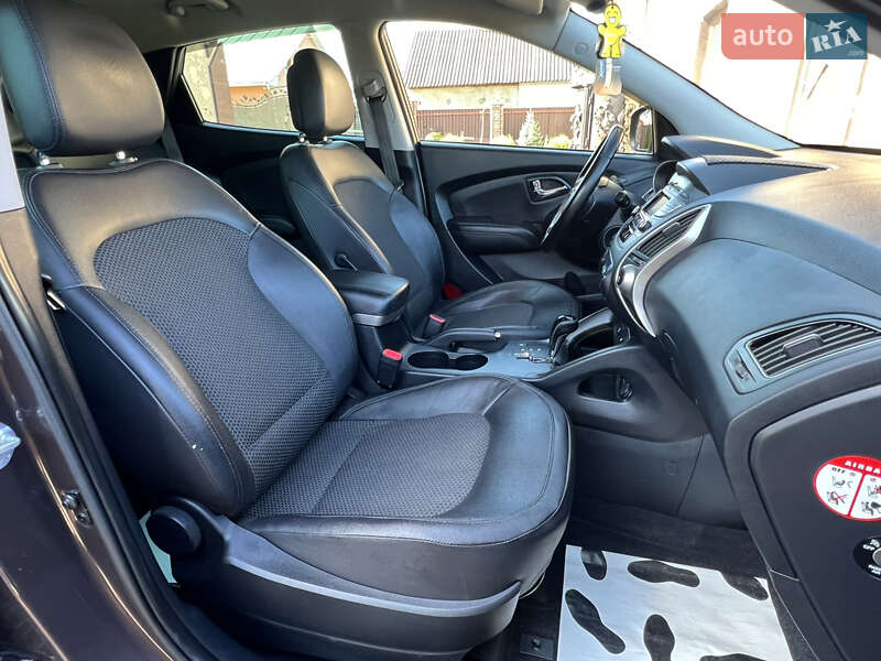 Внедорожник / Кроссовер Hyundai ix35 2010 в Ивано-Франковске