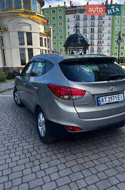 Внедорожник / Кроссовер Hyundai ix35 2010 в 