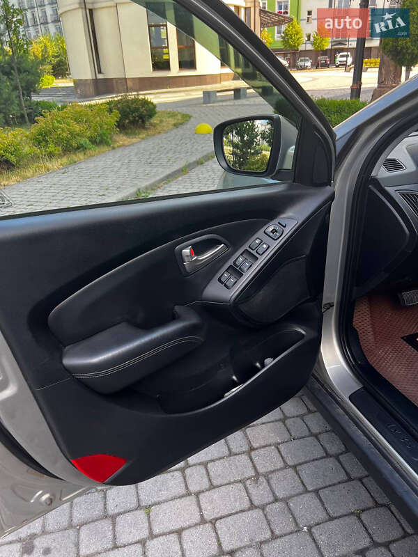 Внедорожник / Кроссовер Hyundai ix35 2010 в Ивано-Франковске