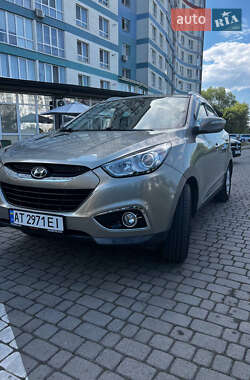 Внедорожник / Кроссовер Hyundai ix35 2010 в 