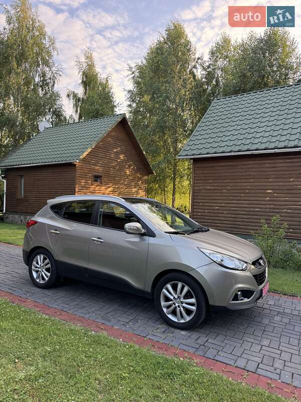 Позашляховик / Кросовер Hyundai ix35 2011 в Луцьку