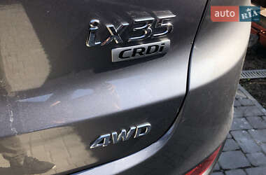 Позашляховик / Кросовер Hyundai ix35 2014 в 