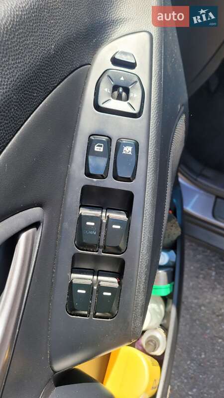 Внедорожник / Кроссовер Hyundai ix35 2011 в Болграде