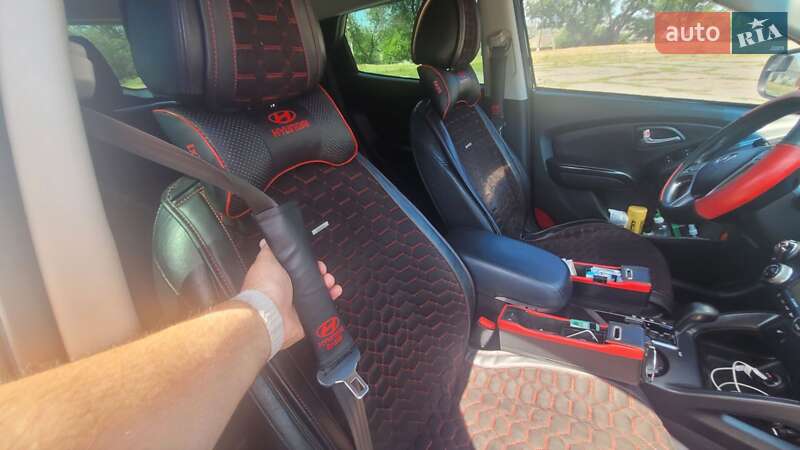 Внедорожник / Кроссовер Hyundai ix35 2011 в Болграде