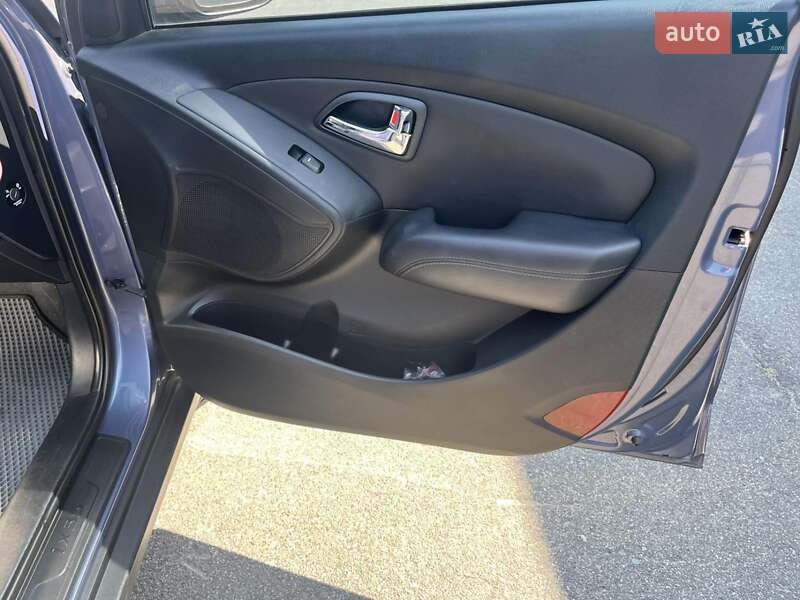 Внедорожник / Кроссовер Hyundai ix35 2011 в Днепре