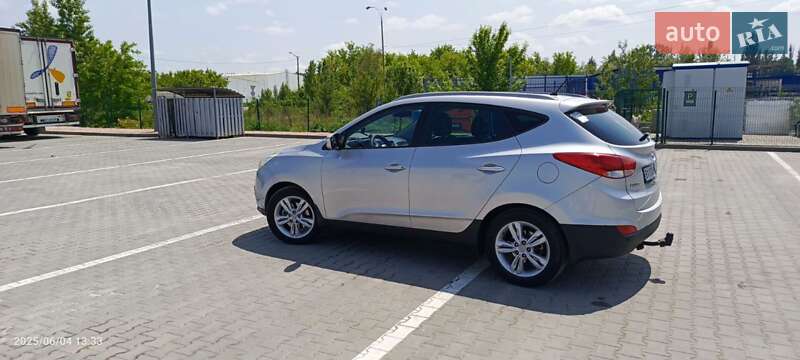 Позашляховик / Кросовер Hyundai ix35 2010 в Кам'янець-Подільському
