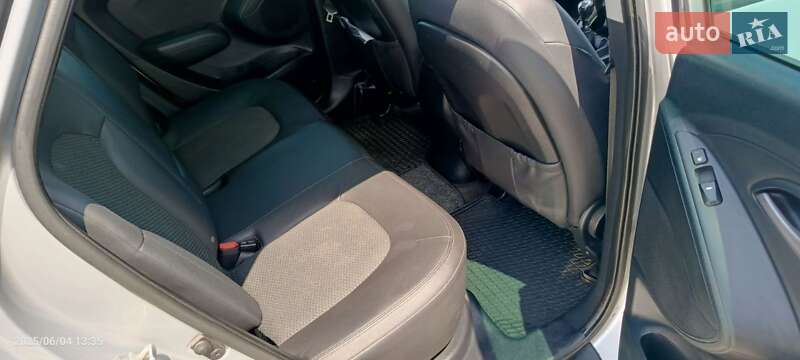 Позашляховик / Кросовер Hyundai ix35 2010 в Кам'янець-Подільському