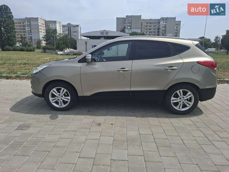Позашляховик / Кросовер Hyundai ix35 2011 в Черкасах