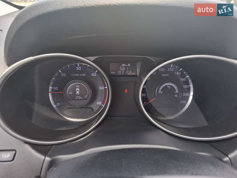 Позашляховик / Кросовер Hyundai ix35 2011 в Черкасах