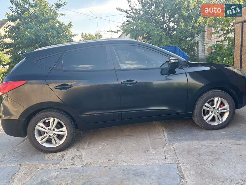 Внедорожник / Кроссовер Hyundai ix35 2011 в Старой Синяве