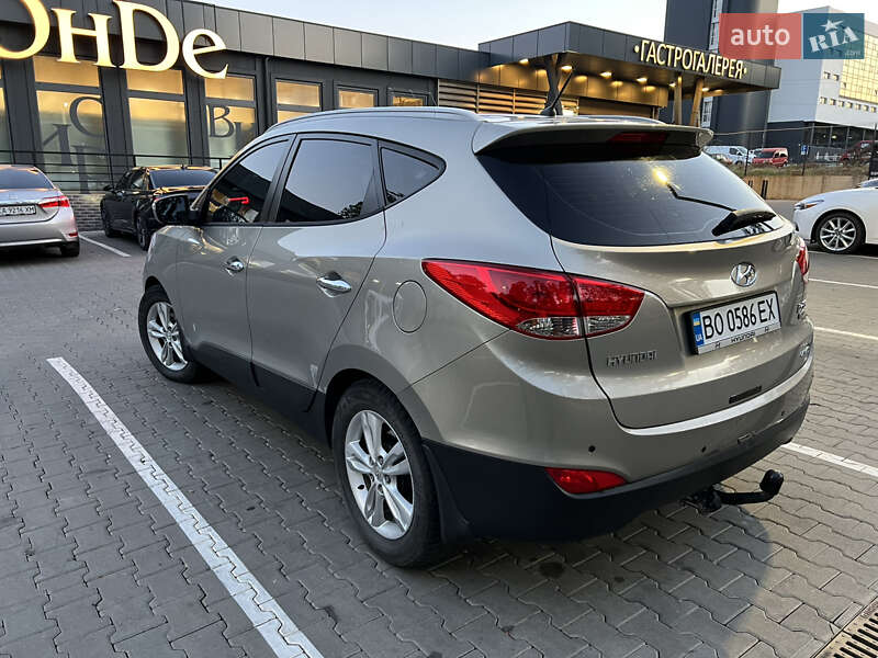 Позашляховик / Кросовер Hyundai ix35 2010 в Чорткові