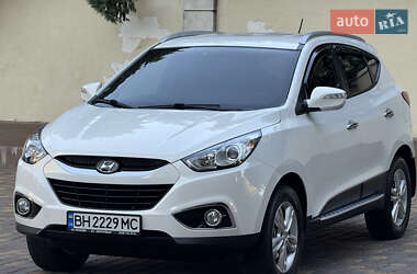 Позашляховик / Кросовер Hyundai ix35 2013 в 