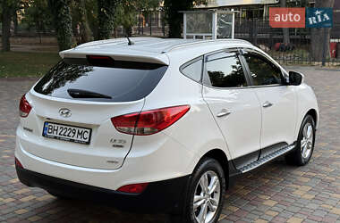 Позашляховик / Кросовер Hyundai ix35 2013 в 