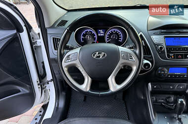 Позашляховик / Кросовер Hyundai ix35 2013 в 