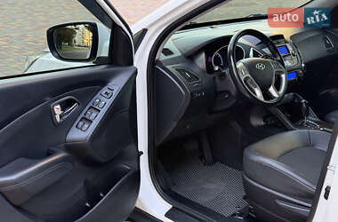 Позашляховик / Кросовер Hyundai ix35 2013 в 