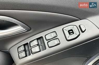 Внедорожник / Кроссовер Hyundai ix35 2014 в 