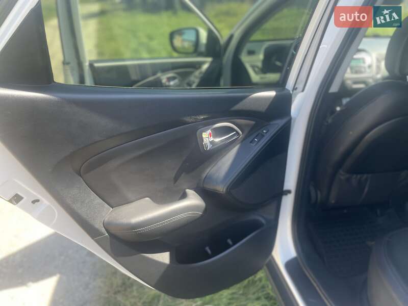 Позашляховик / Кросовер Hyundai ix35 2012 в Хмельницькому