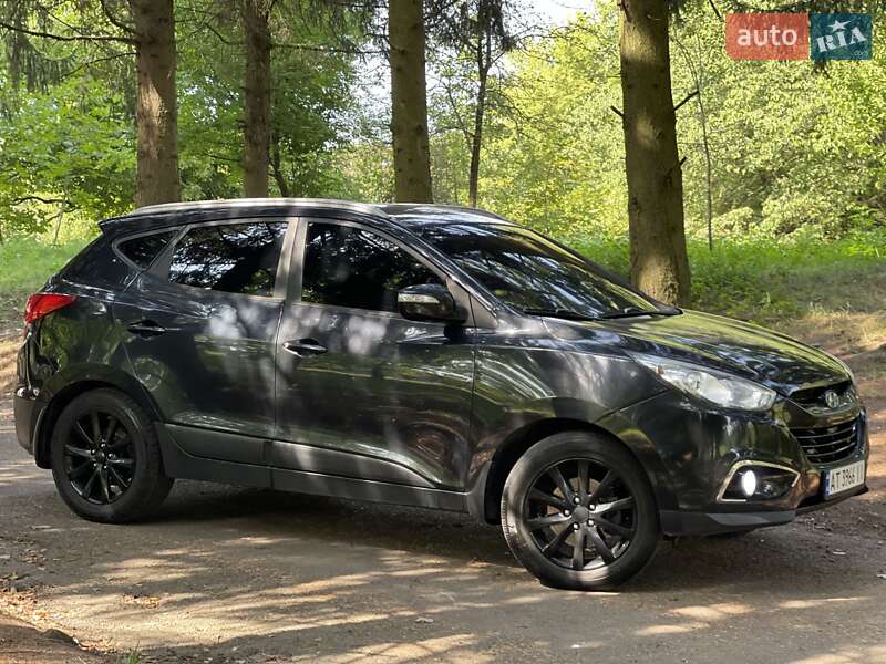 Позашляховик / Кросовер Hyundai ix35 2010 в Бурштині