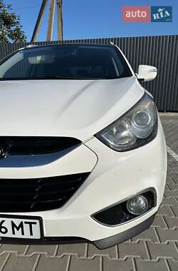 Внедорожник / Кроссовер Hyundai ix35 2011 в 