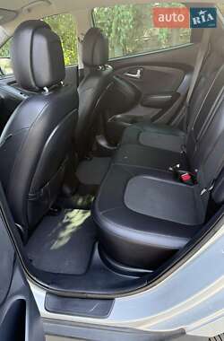 Позашляховик / Кросовер Hyundai ix35 2011 в 