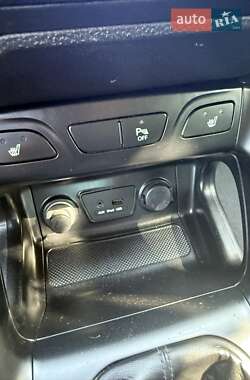 Позашляховик / Кросовер Hyundai ix35 2011 в 