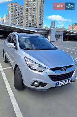Внедорожник / Кроссовер Hyundai ix35 2010 в 