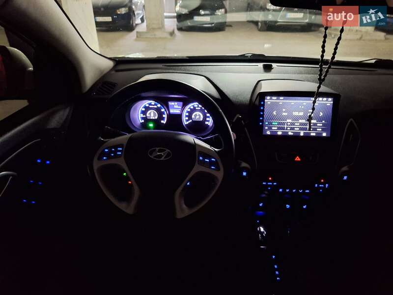 Позашляховик / Кросовер Hyundai ix35 2010 в Києві