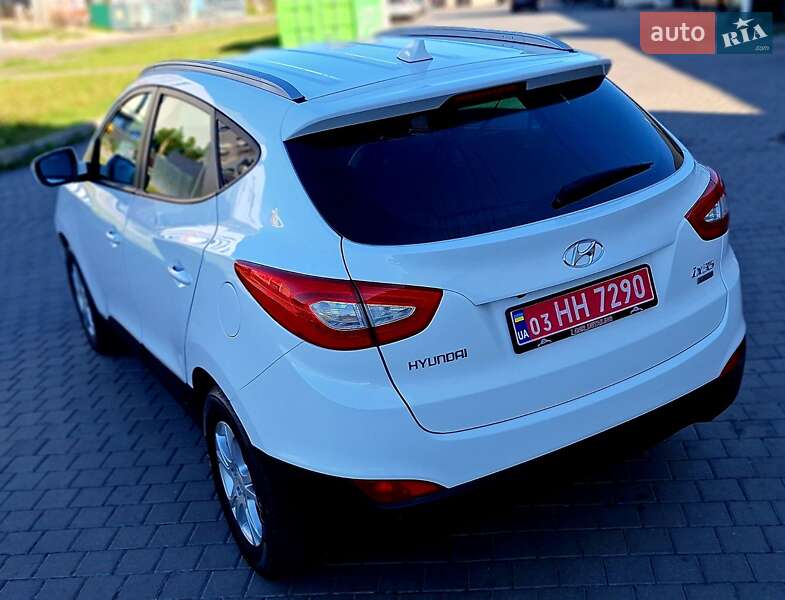 Внедорожник / Кроссовер Hyundai ix35 2015 в Львове