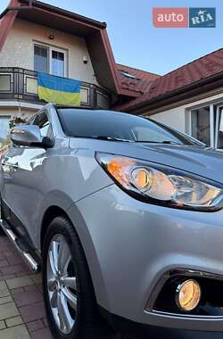 Внедорожник / Кроссовер Hyundai ix35 2010 в 