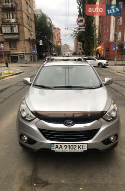 Внедорожник / Кроссовер Hyundai ix35 2010 в Киеве