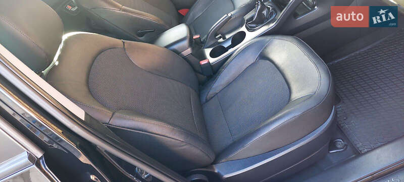 Внедорожник / Кроссовер Hyundai ix35 2013 в Одессе фото 23 Внедорожник / Кроссовер Hyundai ix35 2013 в Одессе