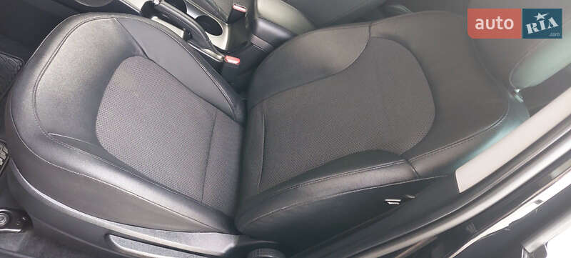 Внедорожник / Кроссовер Hyundai ix35 2013 в Одессе фото 26 Внедорожник / Кроссовер Hyundai ix35 2013 в Одессе