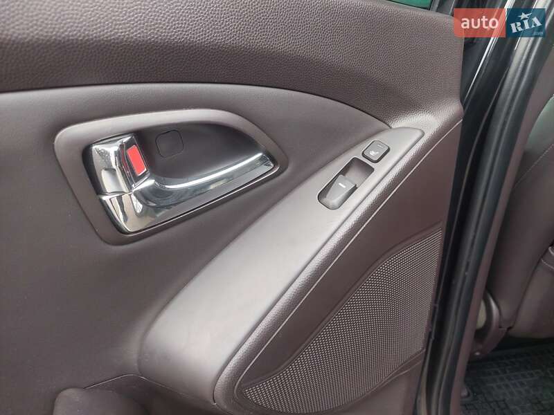 Позашляховик / Кросовер Hyundai ix35 2010 в Рівному фото 16 Позашляховик / Кросовер Hyundai ix35 2010 в Рівному