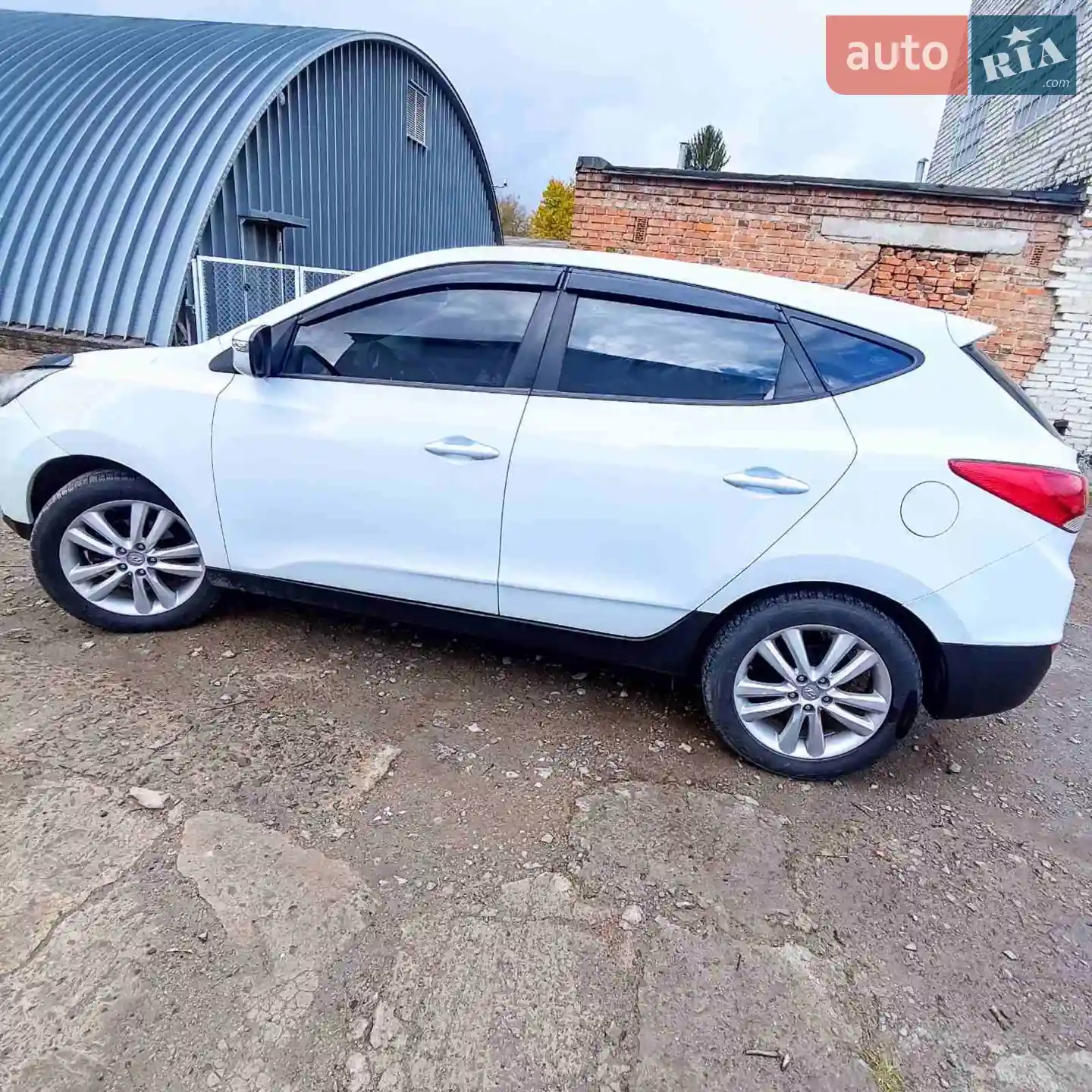 2010 Hyundai ix35 - фото 1