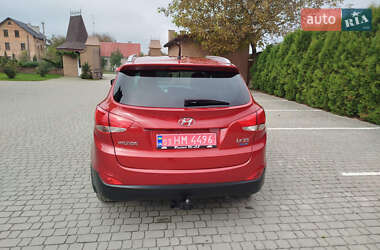 Внедорожник / Кроссовер Hyundai ix35 2011 в 