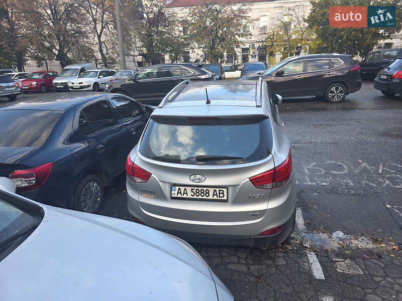 Внедорожник / Кроссовер Hyundai ix35 2012 в Киеве