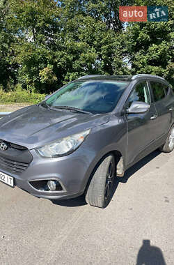 Внедорожник / Кроссовер Hyundai ix35 2012 в 